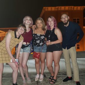 Meet your Posher, Ella